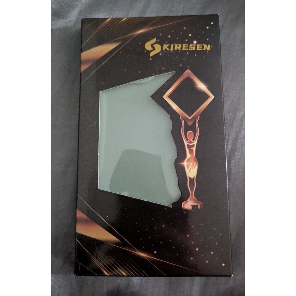 IPhone 16 Pro Max Phone Case Green 2 Screen Protectors - Picture 3 of 3